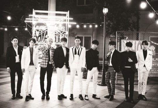 Super Junior 出道十周年纪念唱片发行
