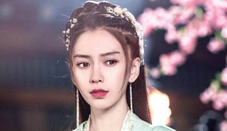 女明星出道前长这个样子？有些明星变化太大，有的却像是重生