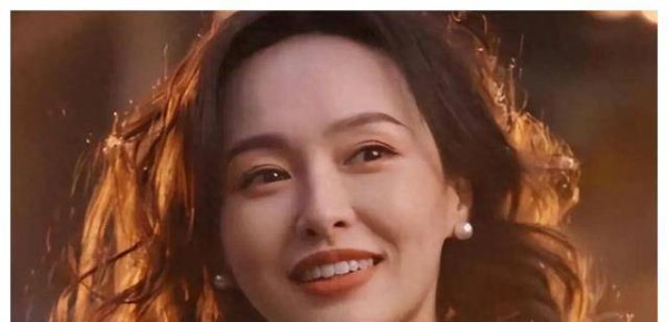 唐嫣41岁！娱乐圈大佬彰显人情世故，江湖地位显赫