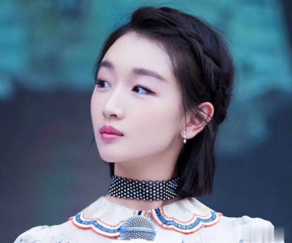 娱乐圈真友情！周冬雨马思纯十年情不变，背后真相超暖心