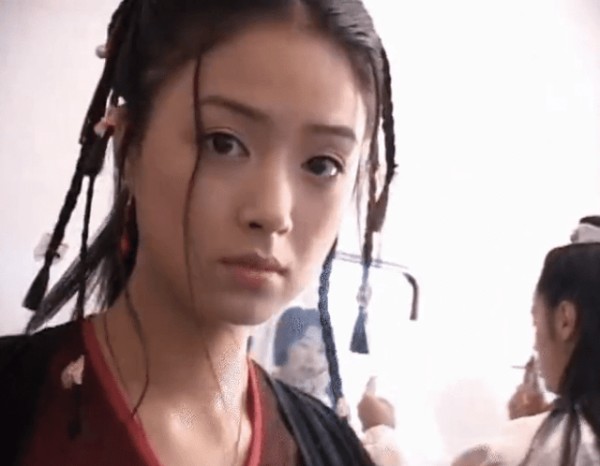 蒋欣晒19岁《天龙八部》试镜照，当年段誉试镜照才是颜值暴击