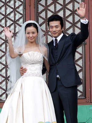 中韩女星婚礼妆容大比拼 看看谁最惊艳