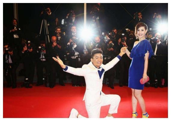 永远不会离婚的4对明星夫妻，最后一位为了明志，撕掉结婚证