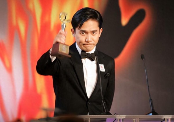 梁朝伟从贫困家庭走出，凭借坚韧不拔和表演天赋成为演艺界巨星