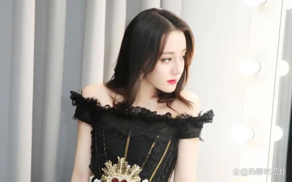 迪丽热巴如何巧妙避开雷达？智慧与幽默并存！