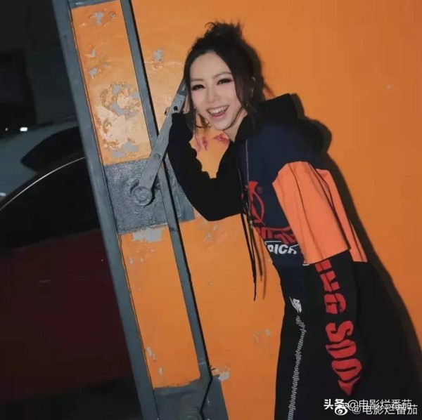 知名歌手邓紫棋惊爆患抑郁症，曾失控在酒店放声大哭大叫……