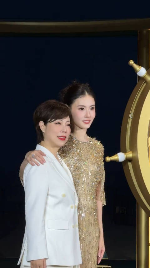 张柏芝昨天线下活动原相机视频……这真的有44岁吗