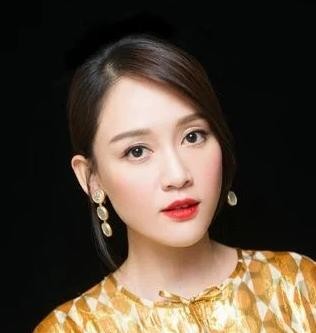 迪丽热巴：演技与美貌并存的女神