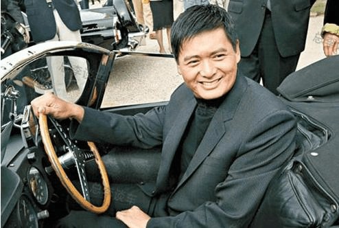 看了赌神周润发的座驾，你才知道什么叫低调！