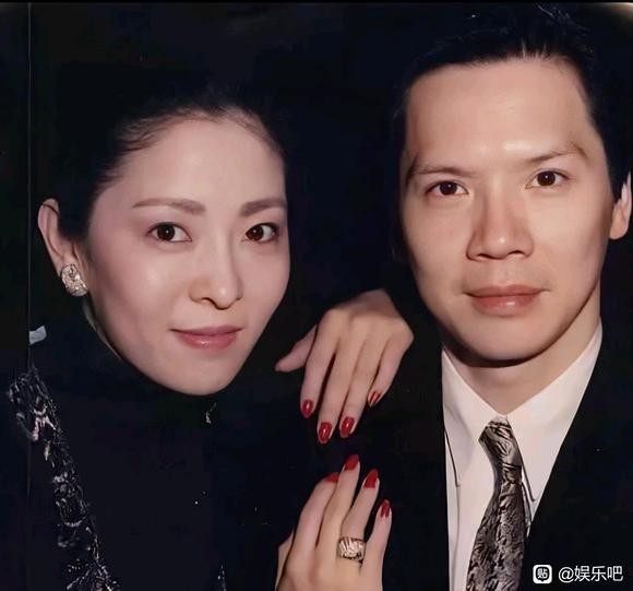 【图片】向华强客串《赌神》，成就经典电影传奇【娱乐吧】