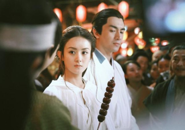 赵丽颖领衔的五大流量女王中，似乎只有baby成名的方式最与众不同