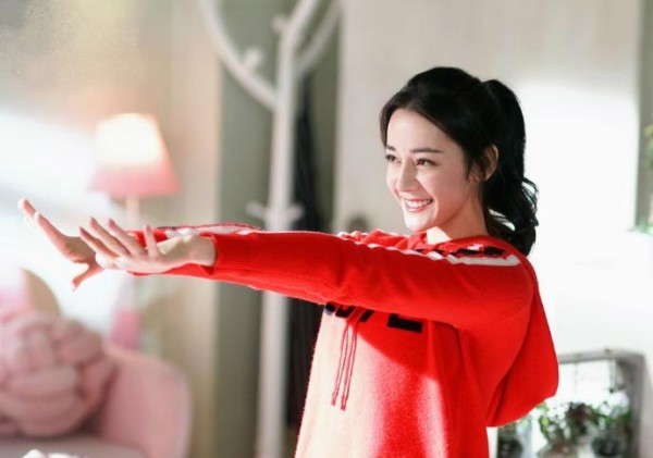 赵丽颖领衔的五大流量女王中，似乎只有baby成名的方式最与众不同