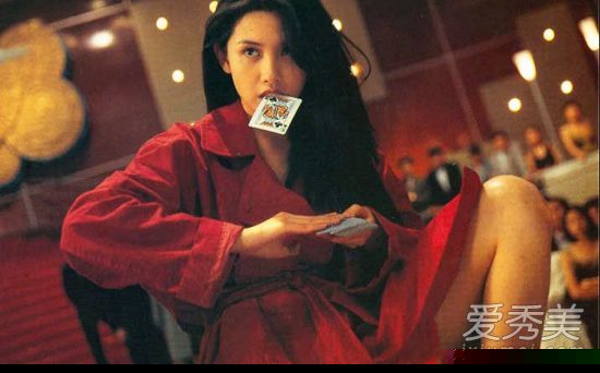 邱淑贞叼扑克牌是什么电影？《赌神2》邱淑贞叼牌在第几分钟？