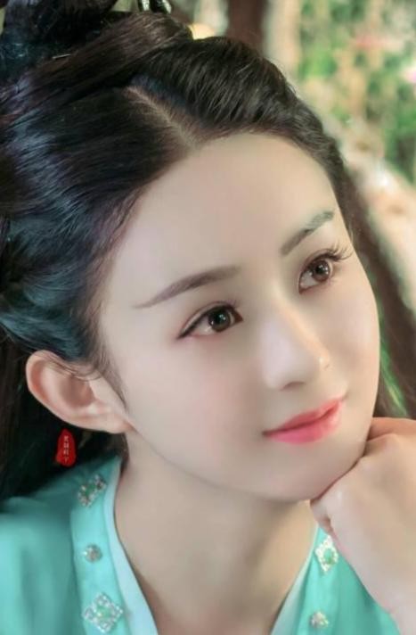 于正说赵丽颖85小花演技第一，让他曾力捧的流量女王杨幂情何以堪