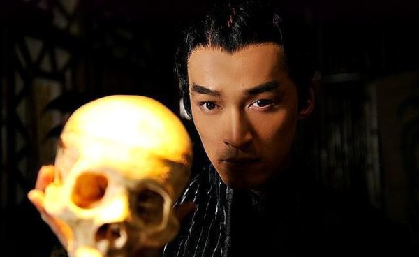 胡歌属于体验派和方法派的实力演员，演绎的角色更为出彩！