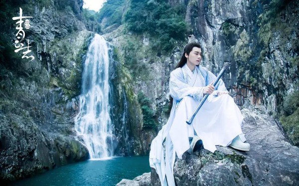 李易峰的“成名之路”，8年前当配角，现在却成为当红明星