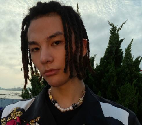 流量明星向河南捐一百P成1.8万，补捐又被扒P图造假，已被节目组劝退
