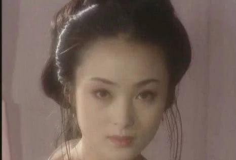 内地最受欢迎的10大高颜值女明星，景甜上榜，热巴排第4