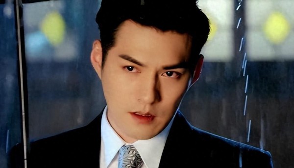 这9位男明星的长相，真的长到了中国人的心里，帅气又不失儒雅