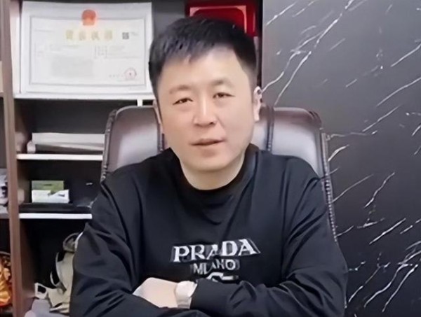 回顾：沈阳网红“涛哥”离世，劳斯莱斯开道相送，葬礼占满整条街-有驾