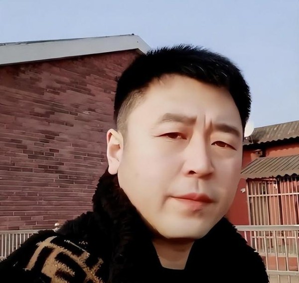 回顾：沈阳网红“涛哥”离世，劳斯莱斯开道相送，葬礼占满整条街-有驾