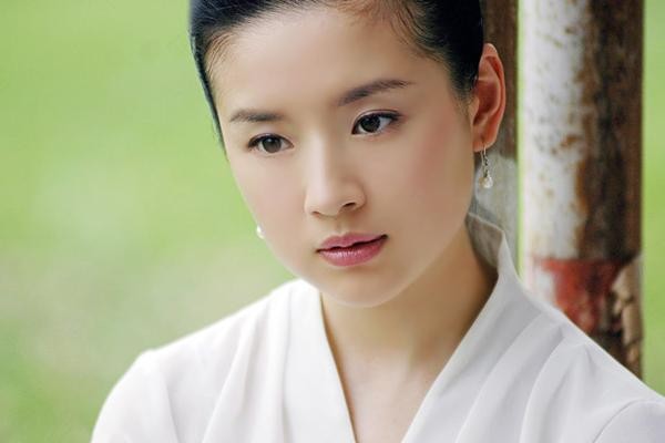 娱乐圈五位婚内出轨的女明星，前四个离婚，最后一个丈夫不离不弃