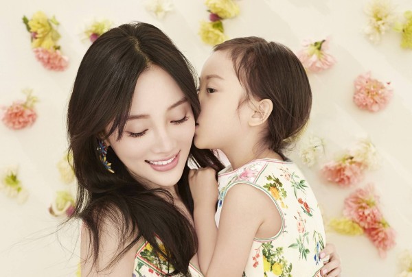 李小璐到底有没有离婚真相大揭秘？李小璐后悔离婚给甜馨改名卖惨