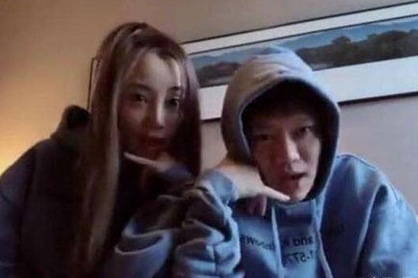 李小璐什么原因离的婚 从外界破裂的感觉无法装作若无其事