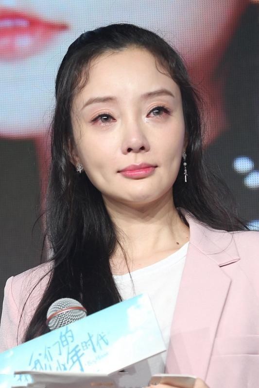 2019年就要过完了，李小璐婚内出轨离婚后，刚刚有位明星出轨了