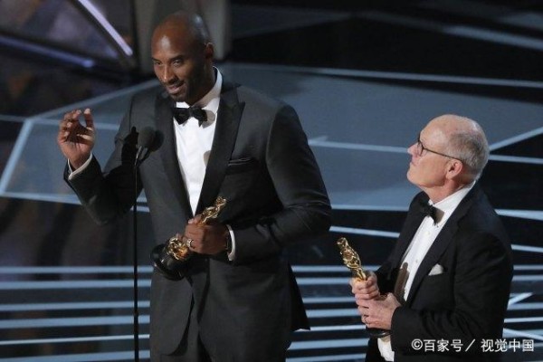 NBA巨星的退役生活：邓肯浪的飞起，科比把篮球忘光了
