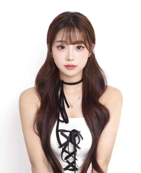 韩国啦啦队新晋女神太顶了，20岁不仅水灵了，身材也性感有料！