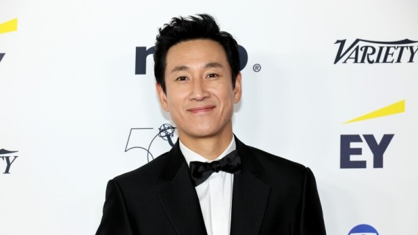 南韓影帝李善均輕生身亡享年48歲！妻子發現遺書報警，經紀公司悲痛發聲明