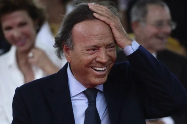 Хулио Иглесиас (Julio Iglesias): Bioграфия артиста