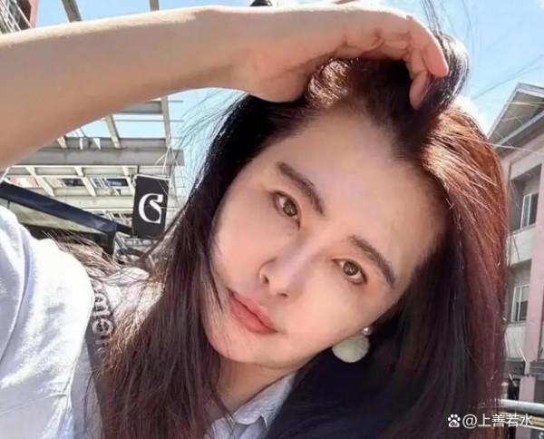 王祖贤跨界艾灸养生：58岁女神开启人生下半场