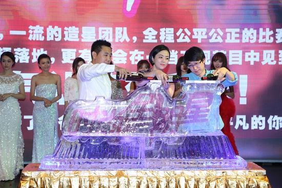 “时尚全明星”携手《美嚒》 助力时尚升级