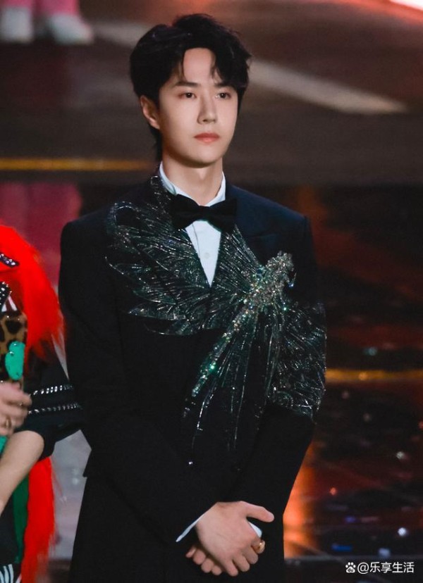 华表奖提名名单公布，王一博3部主演电影提名，实力演绎跨界逐