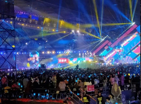 四大卫视跨年阵容曝光，湖南台全是流量明星，江苏台专业歌手坐镇