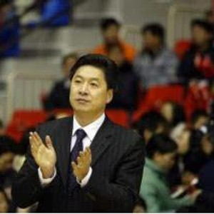 CBA球员退役了都在干什么？有人成了教练，有人卖麻辣烫维持生计