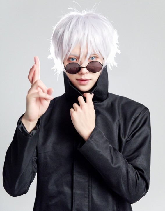 明星cos五条悟失误,二次元成明星新人设?网友:翻车太简单