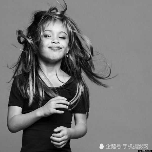 摄影师满足这些人小鬼大的模特，变身自己最喜欢的明星！
