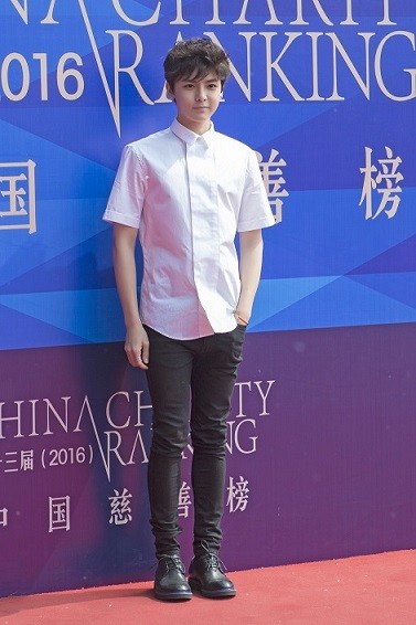 侯明昊