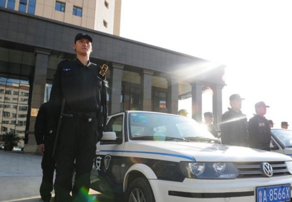 身高2米10前CBA篮球运动员退役后靠劳动吃饭 不丢人