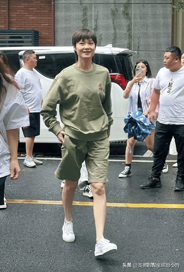 李宇春出道20年，零绯闻她到底怎么做到的？ 哎