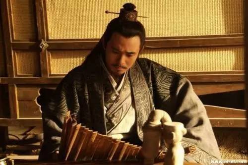 他后半生才步入商界，却成为一代商圣！
