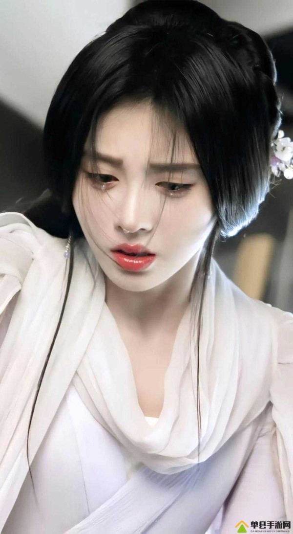鞠婧祎哭着说不能深入了解：背后原因令人深思