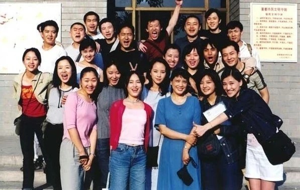 毕业于北京电影学院_北京电影学校毕业大戏_北京电影学院毕业