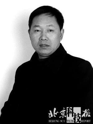 科技时代_知情者披露李连杰背后的女人是特异功能大师