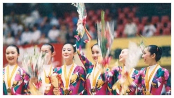 陈道明降低片酬、孙红雷绯闻，她魅力何在？