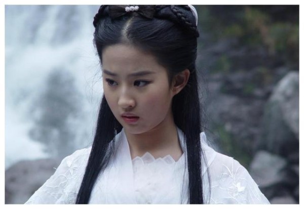 刘亦菲口碑如何？揭秘知名男星粉对她的评价，林志颖：当小妹妹