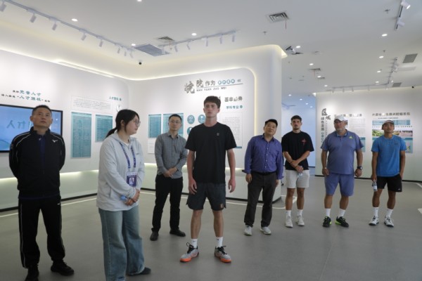 皖西学院金安国际网球公开赛明星进高校活动在皖西学院举行